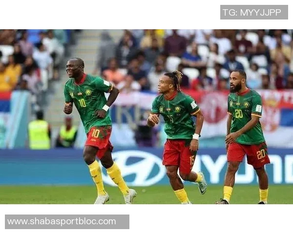 佛得角球员与球迷互动迎战关键战役冲击世界杯梦想 佛得角球员与球迷互动迎战关键战役冲击世界杯梦想