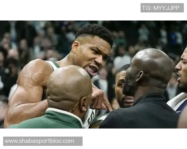 字母哥半场高效发挥13分4板3助攻正负值11展现全面实力 字母哥半场高效发挥13分4板3助攻正负值11展现全面实力