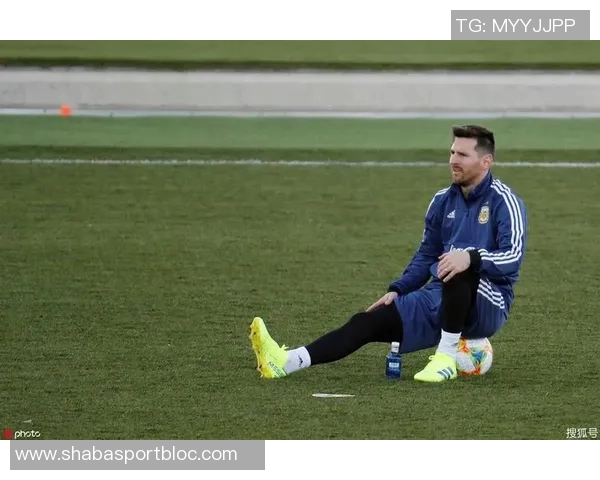 梅西重返阿根廷国家队训练备战国际赛事展现强大决心