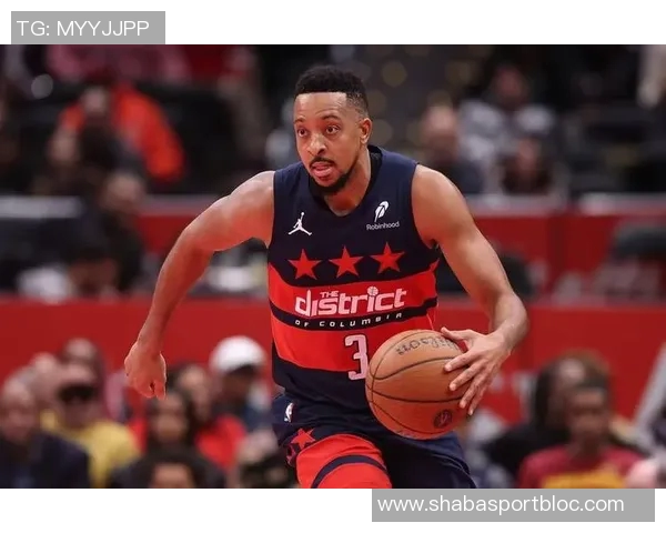 米切尔上半场表现惊艳11投8中轻松拿下18分4篮板2助攻助力球队奋勇争先