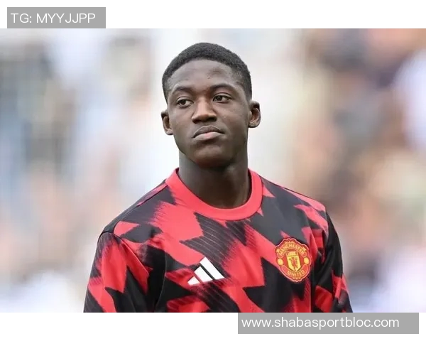 曼联冬窗前将与梅努齐尔克泽进行重要谈判探讨转会事宜