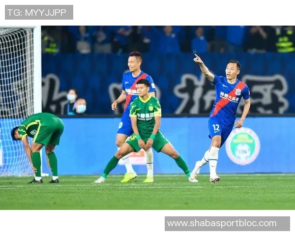 2025中超赛季终结海港荣膺冠军申花紧随其后法比奥斩获金靴亚泰梅州遗憾降级