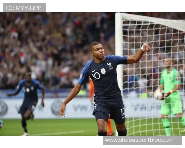 裁判专家分析姆巴佩进球争议手部触球应判无效