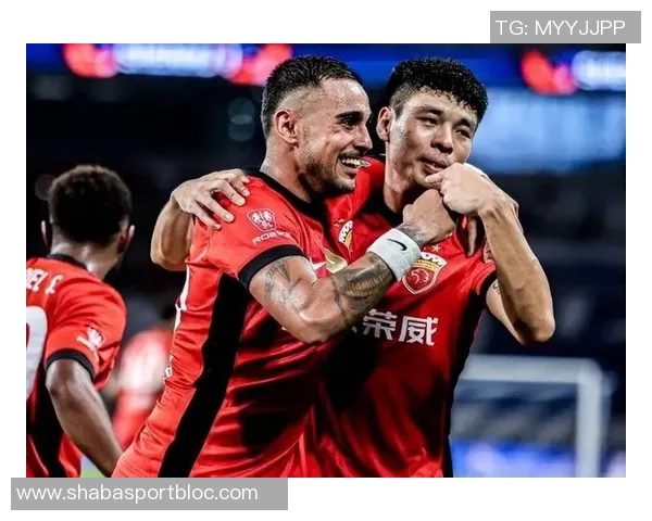 2025中超赛季终结海港荣膺冠军申花紧随其后法比奥斩获金靴亚泰梅州遗憾降级